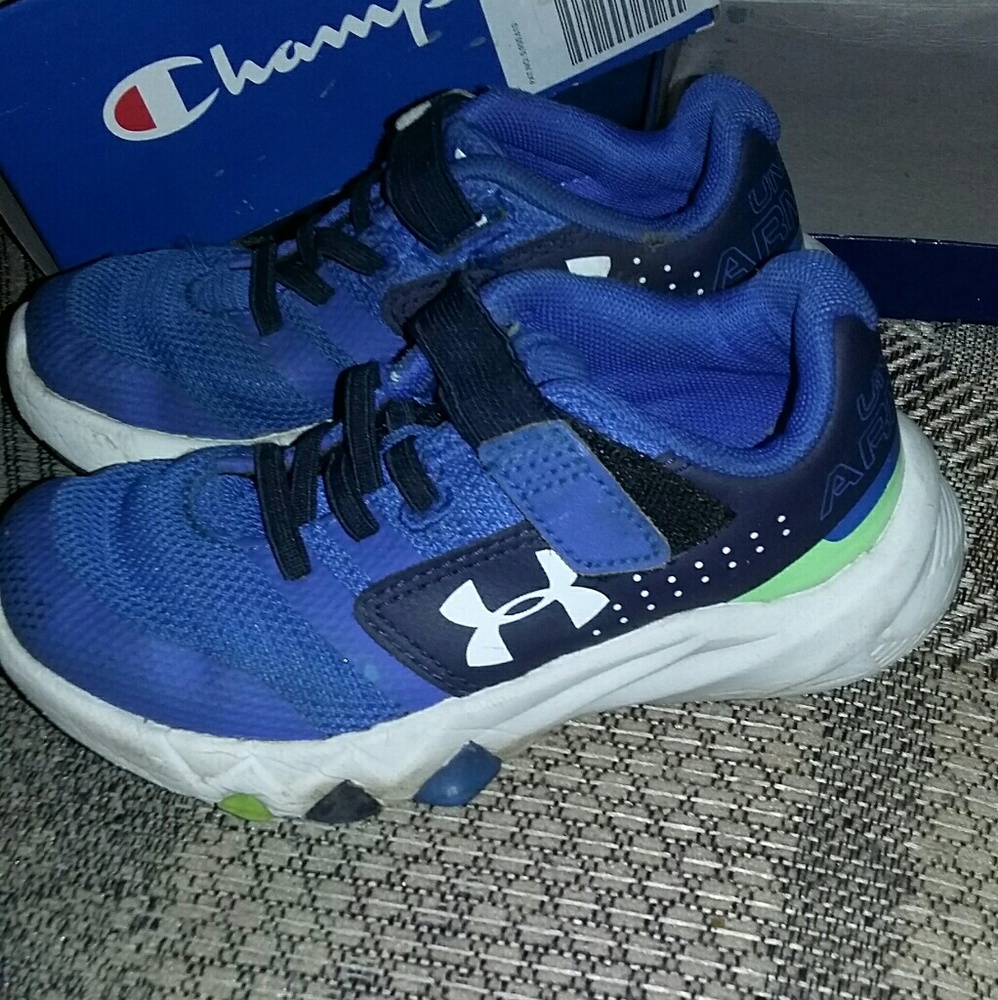 Boys underarmour shoes